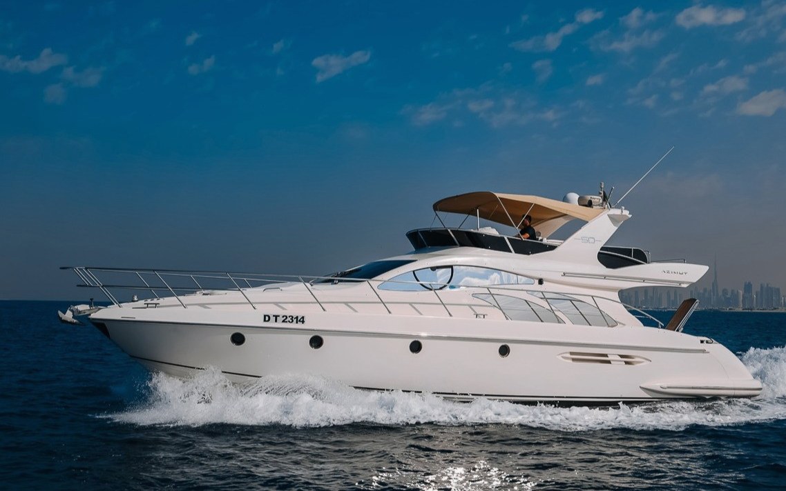 Yacht Azimut Candy