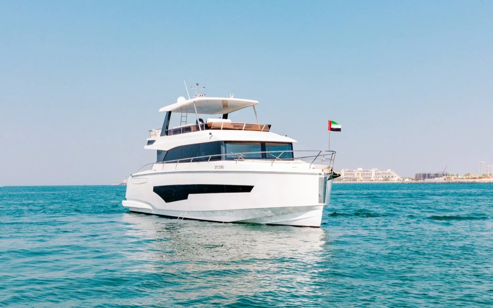 Yacht Sky Walker Fibo